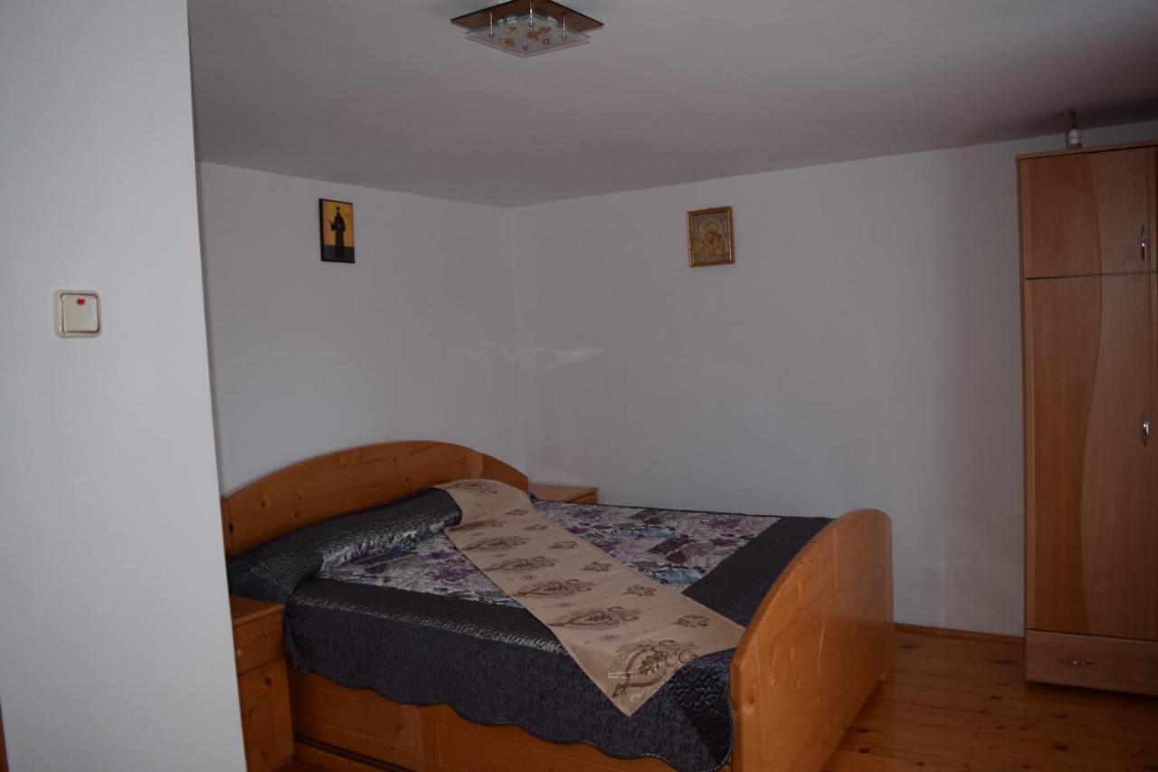 Casa Moldovita Bagian luar foto