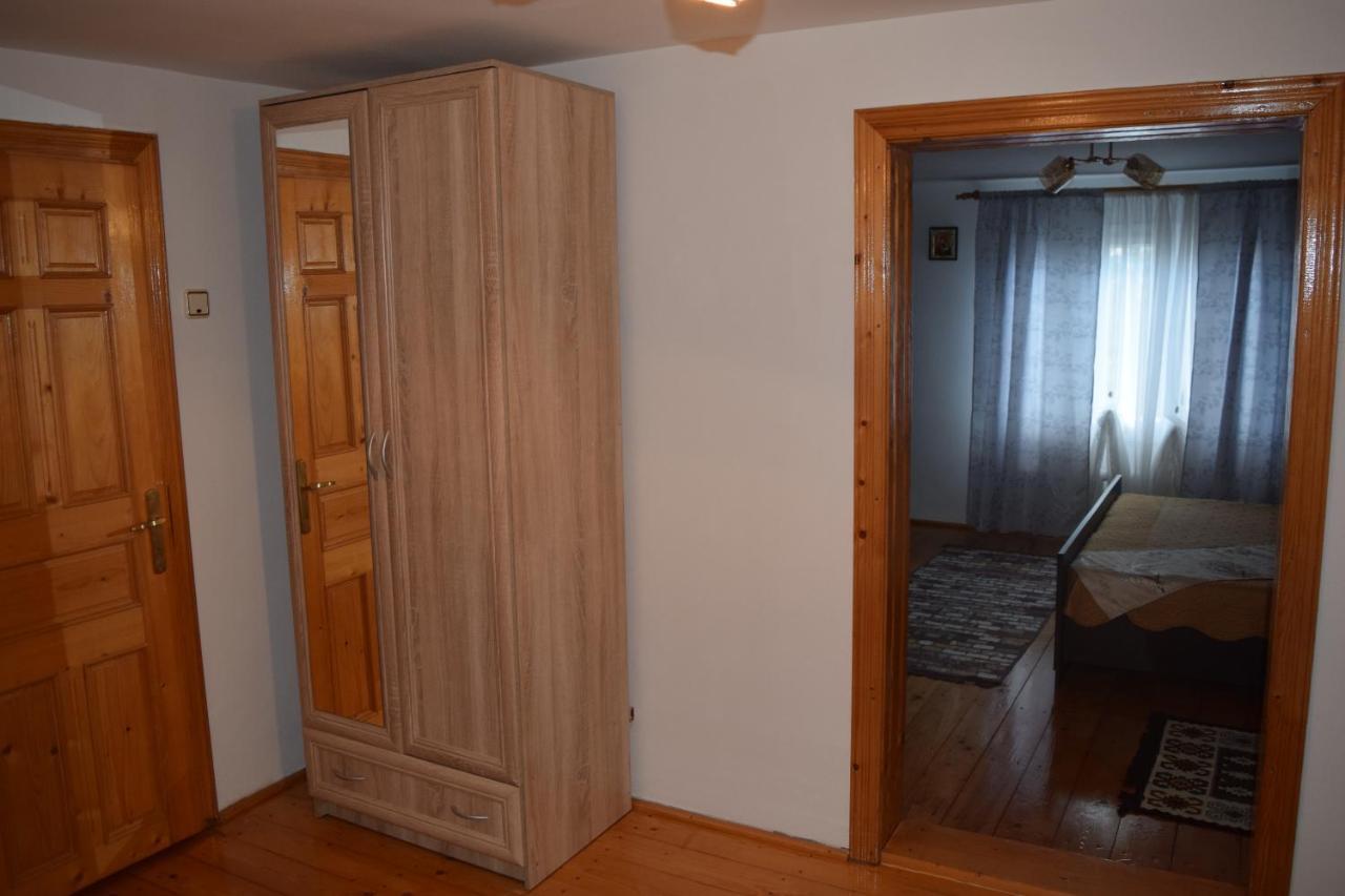 Casa Moldovita Bagian luar foto