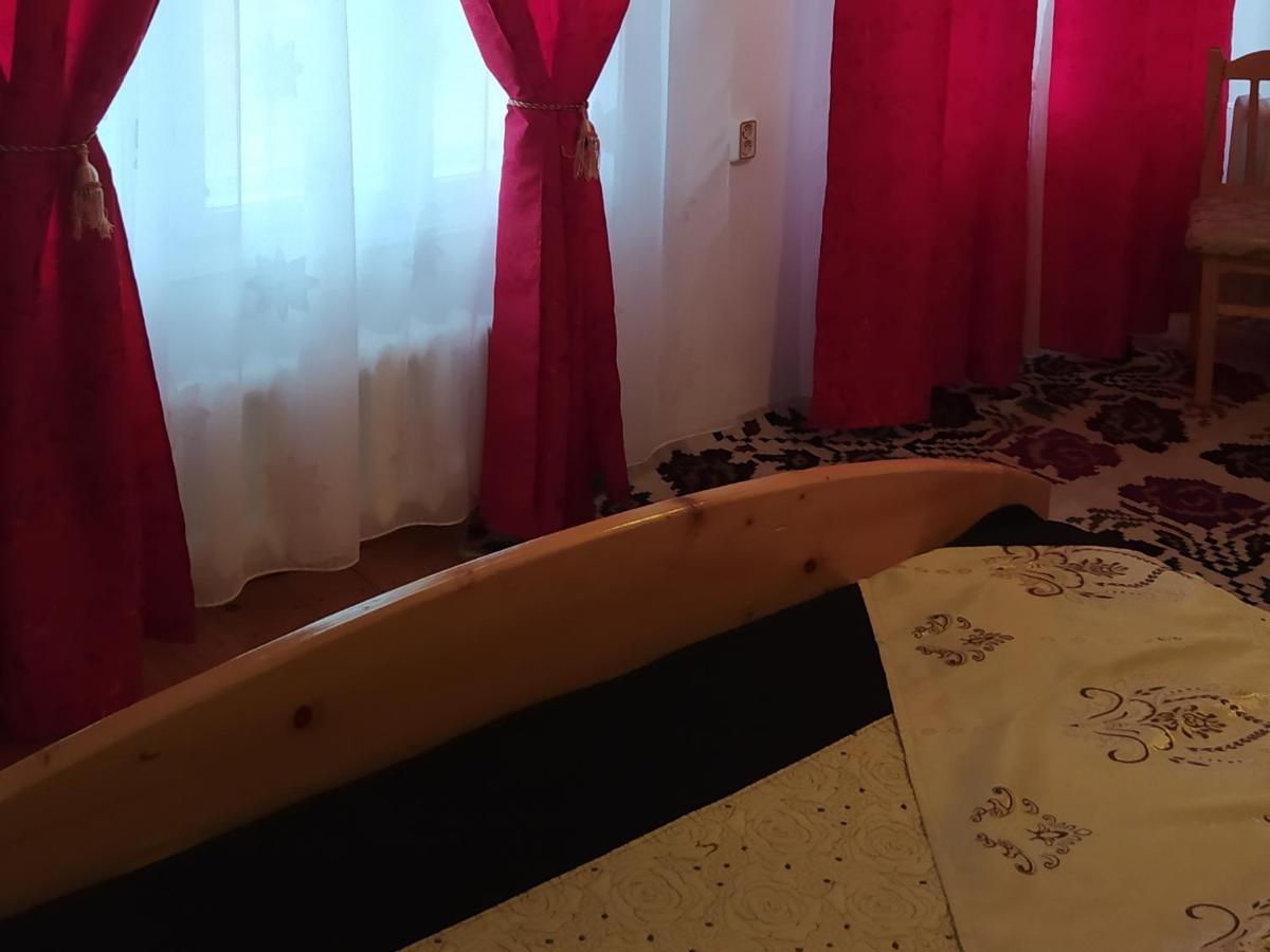 Casa Moldovita Bagian luar foto