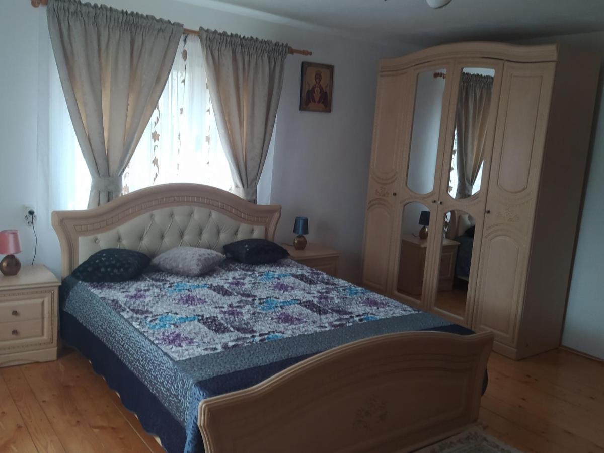Casa Moldovita Bagian luar foto
