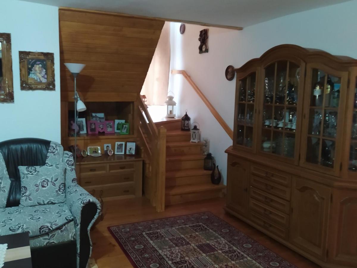Casa Moldovita Bagian luar foto