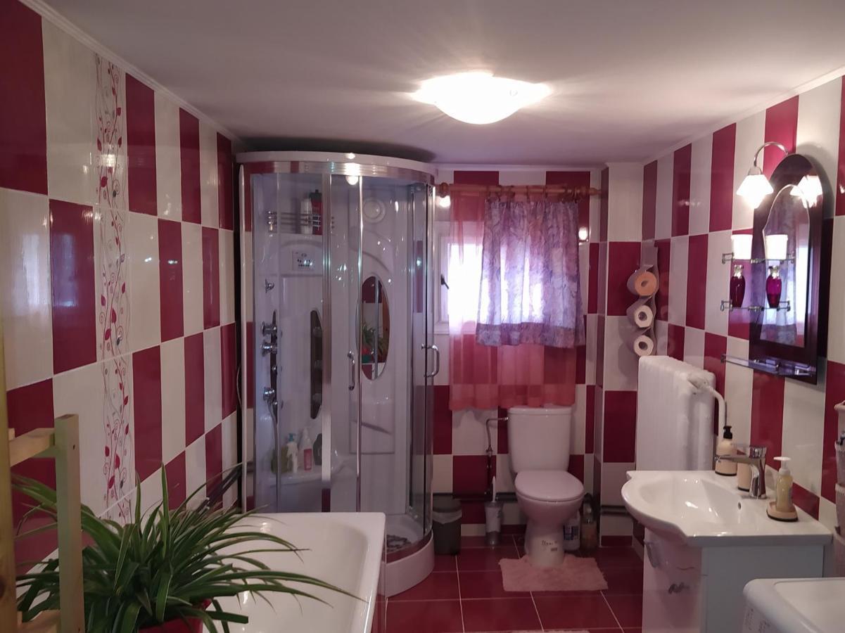 Casa Moldovita Bagian luar foto